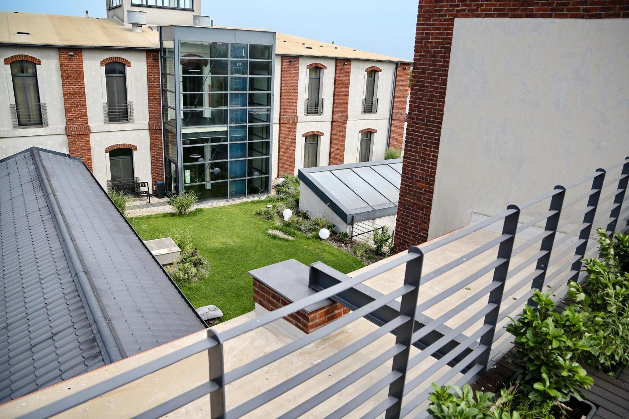 Arena Hotel Samorin Exterior photo